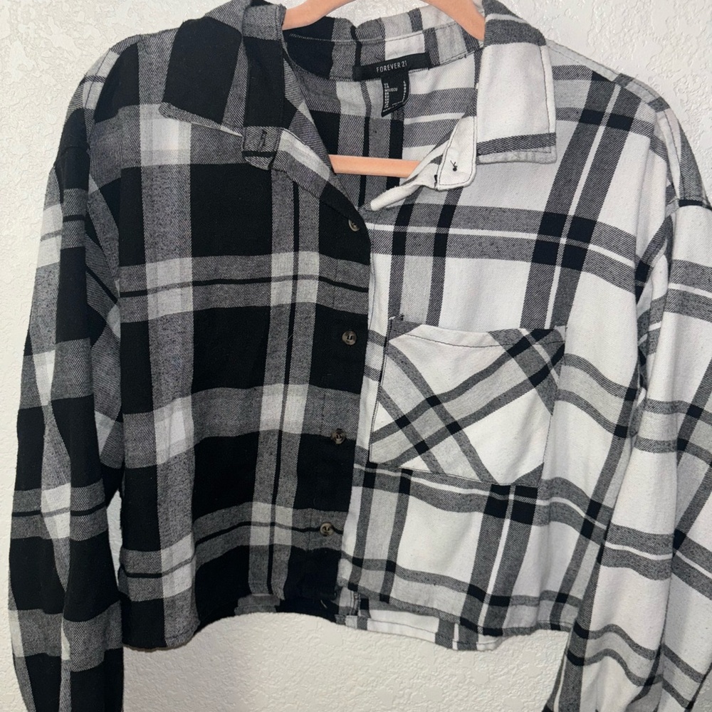 Forever21 Black and White Plaid Cropped Shirt